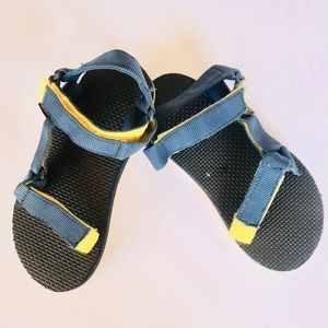 Teva Velcro water shoes blue & gold Unisex Size 13